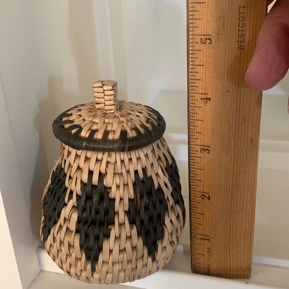 African Zulu Basket   - Picture 3 of 5